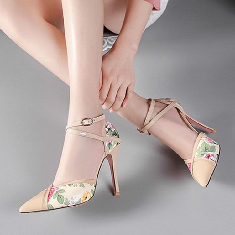 Bombas Femininas Com Bloco De Cor Do Dedo Do Pé Pontudo Fivela De Pu