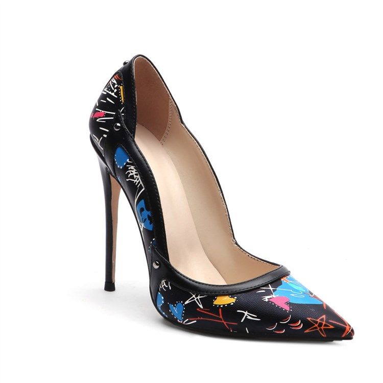 Sapatos Femininos De Salto Agulha Estampados E Decotados E Finos