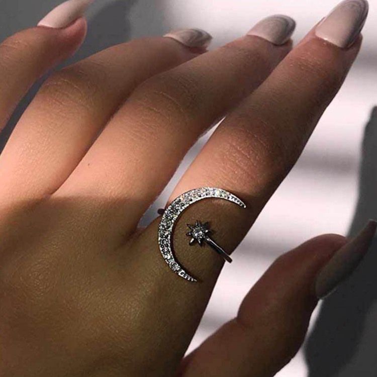Anéis De Noivado De Diamante Romântico