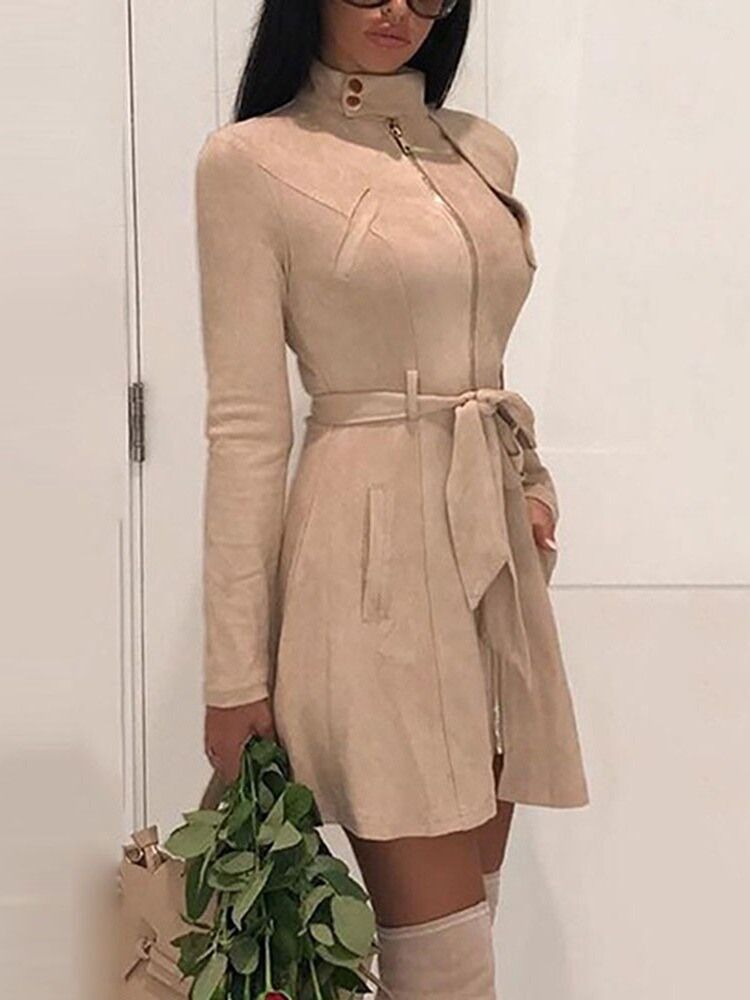 Casaco Feminino Fino Com Bolso Com Zíper E Comprimento Médio