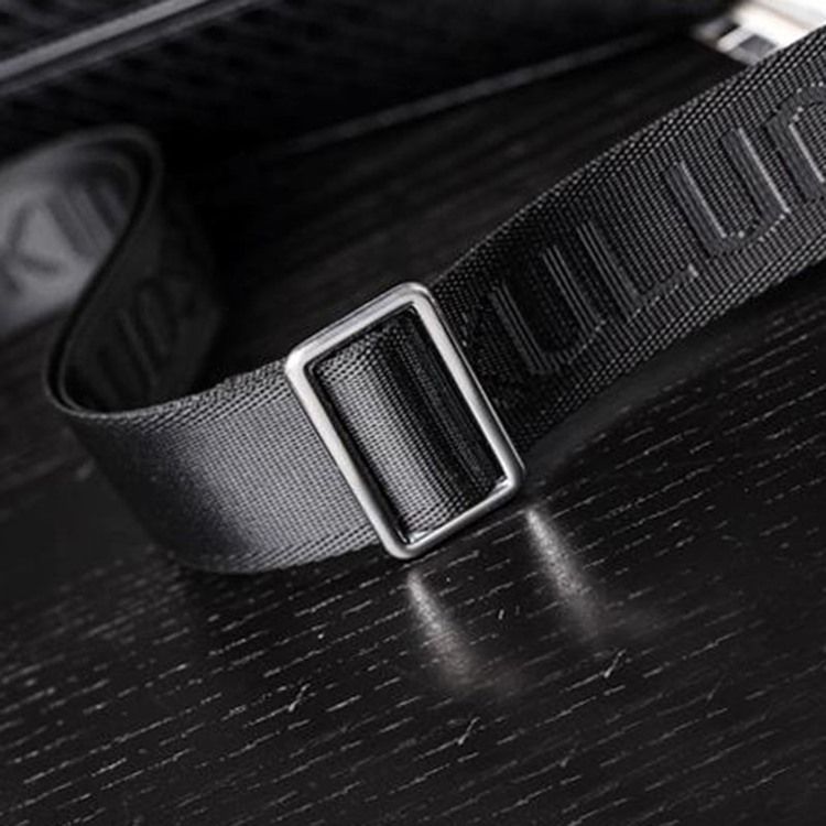 Bolsa Masculina Com Gravura Em Croco