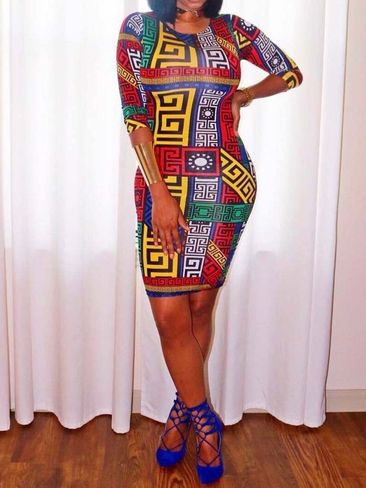 Vestido Feminino Africano Com Gola Redonda E Cintura Média