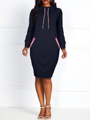 Vestido Feminino Com Gola Alta E Manga Comprida Na Cintura Padrão