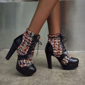 Botas Femininas Com Cadarço Na Frente E Bico Fechado