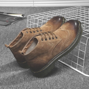 Botas Martin Masculinas Com Cordão Na Frente E Bico Redondo