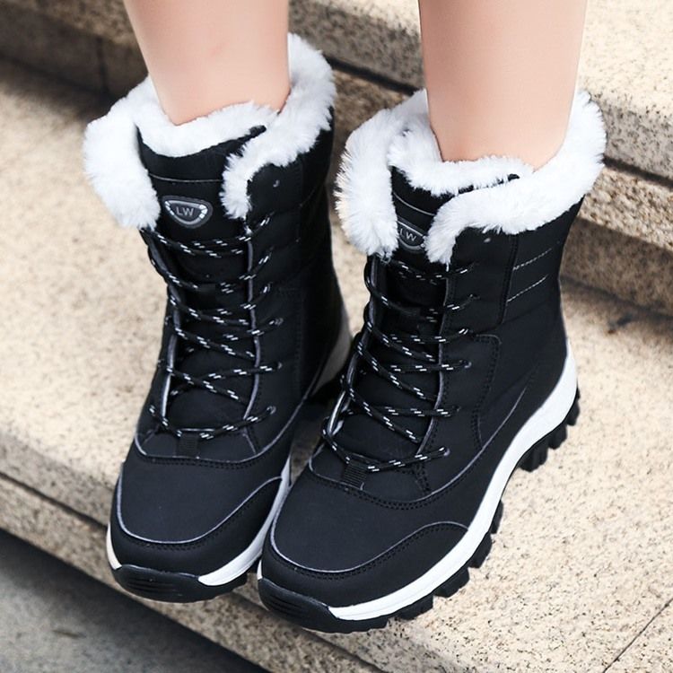 Botas De Pelúcia Femininas Com Bloco De Cor Redondo Na Frente Com Cordões