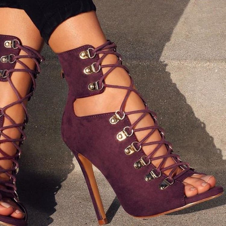Botas De Tornozelo Feminino Com Alça Peep Toe Cross E Salto Agulha