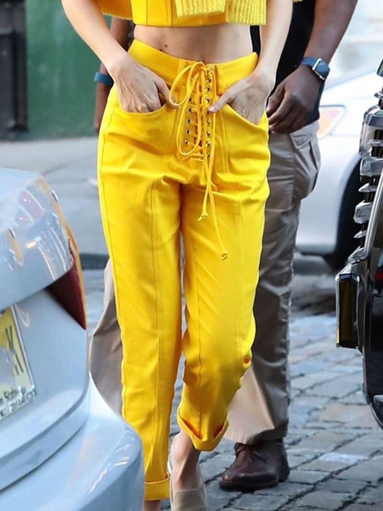 Calça Casual Feminina Com Cordões Simples E Finos Na Altura Do Tornozelo