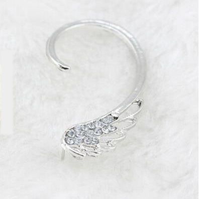 Manguito De Orelha De Strass Em Forma De Asa