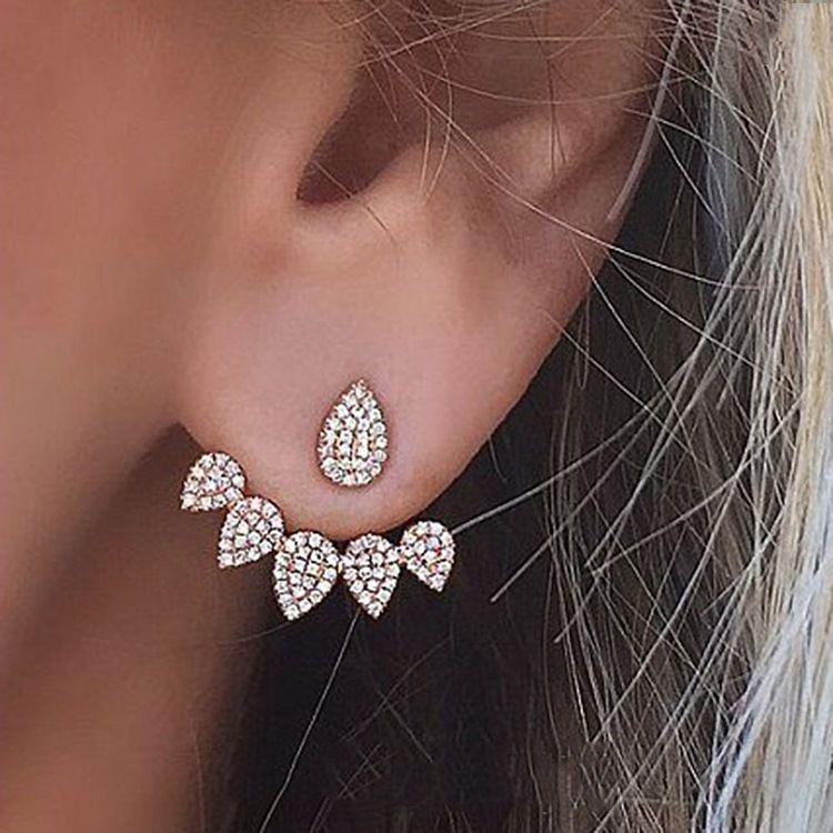 Stunning Water Full-jeweled Stud