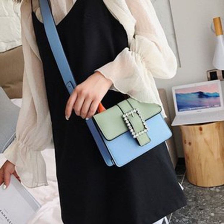 Bolsas Crossbody Com Aba Diamante Pu