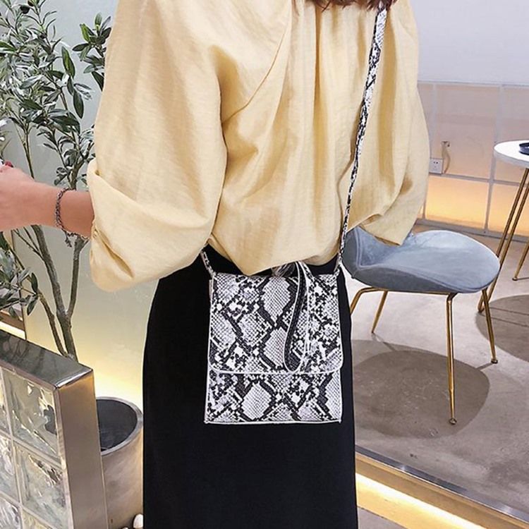 Sacos Crossbody Retângulo Com Gravação Em Serpentina
