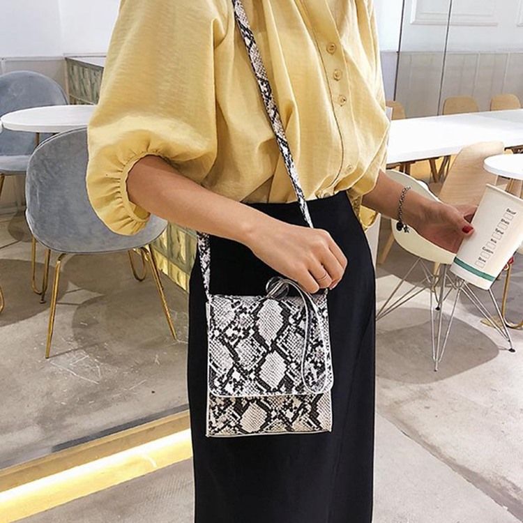 Sacos Crossbody Retângulo Com Gravação Em Serpentina