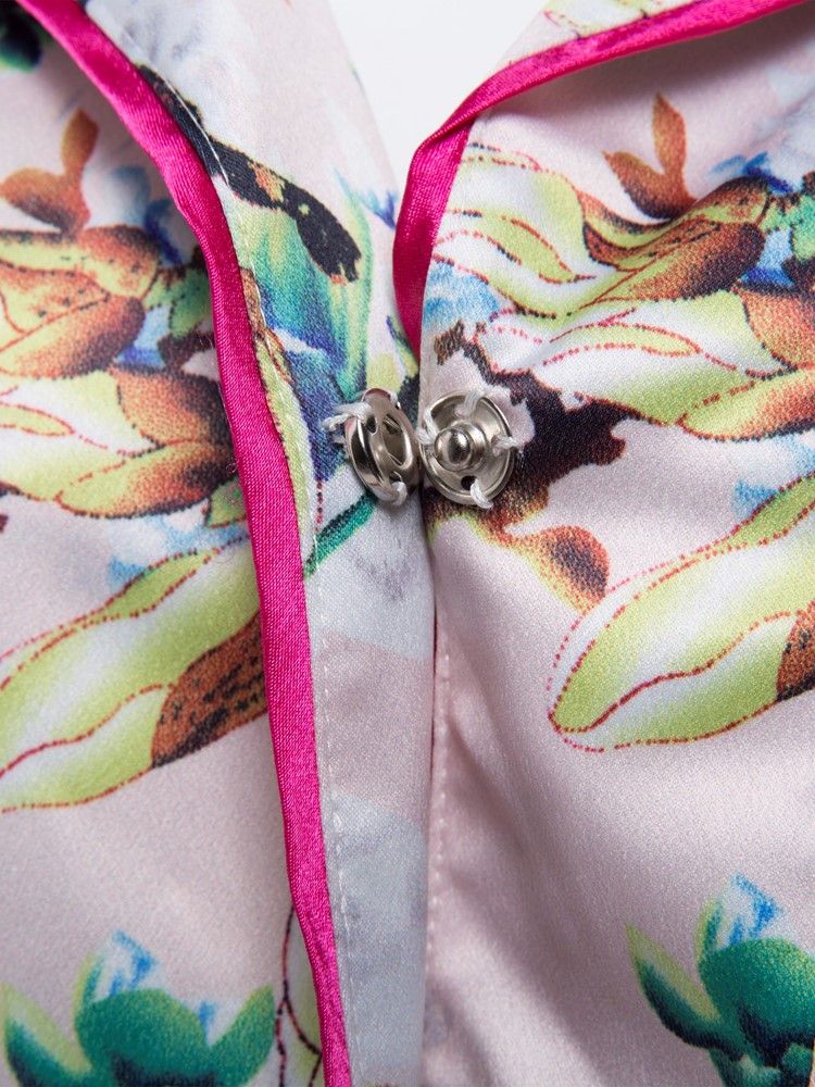Casaco Feminino Com Estampa Floral De Lapela Entalhada