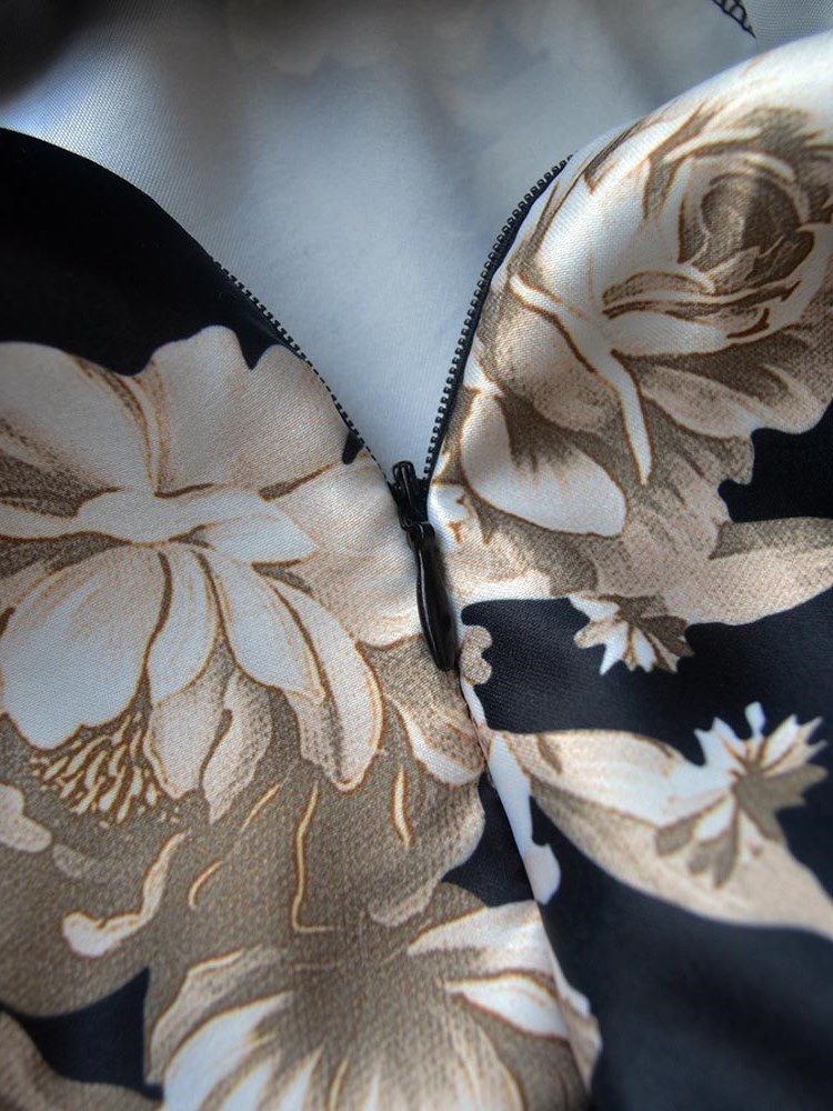 Saia Feminina Com Estampa Floral Completa