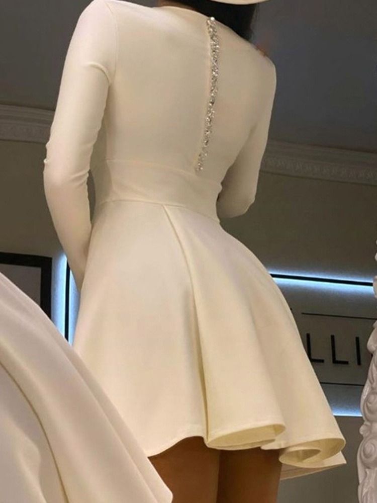 Rebite De Manga Comprida Acima Do Joelho. Vestido Feminino Simples E Doce