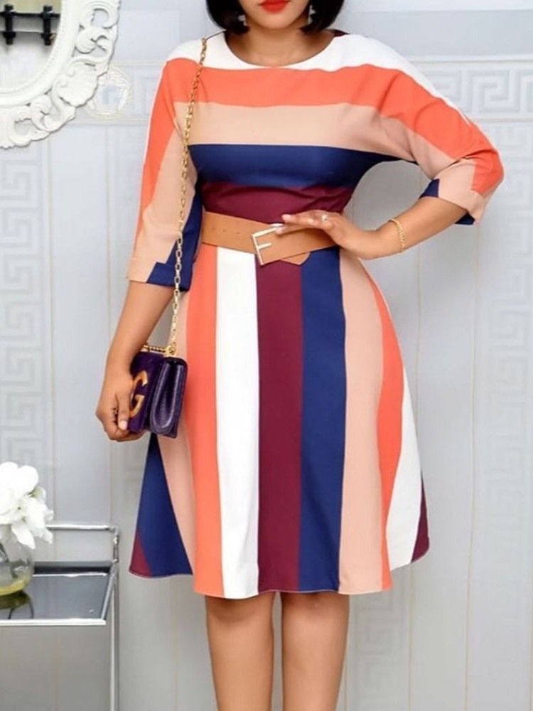 Vestido Feminino De Pulôver De Cintura Alta Com Mangas Três Quartos Em Volta Do Pescoço Até O Joelho