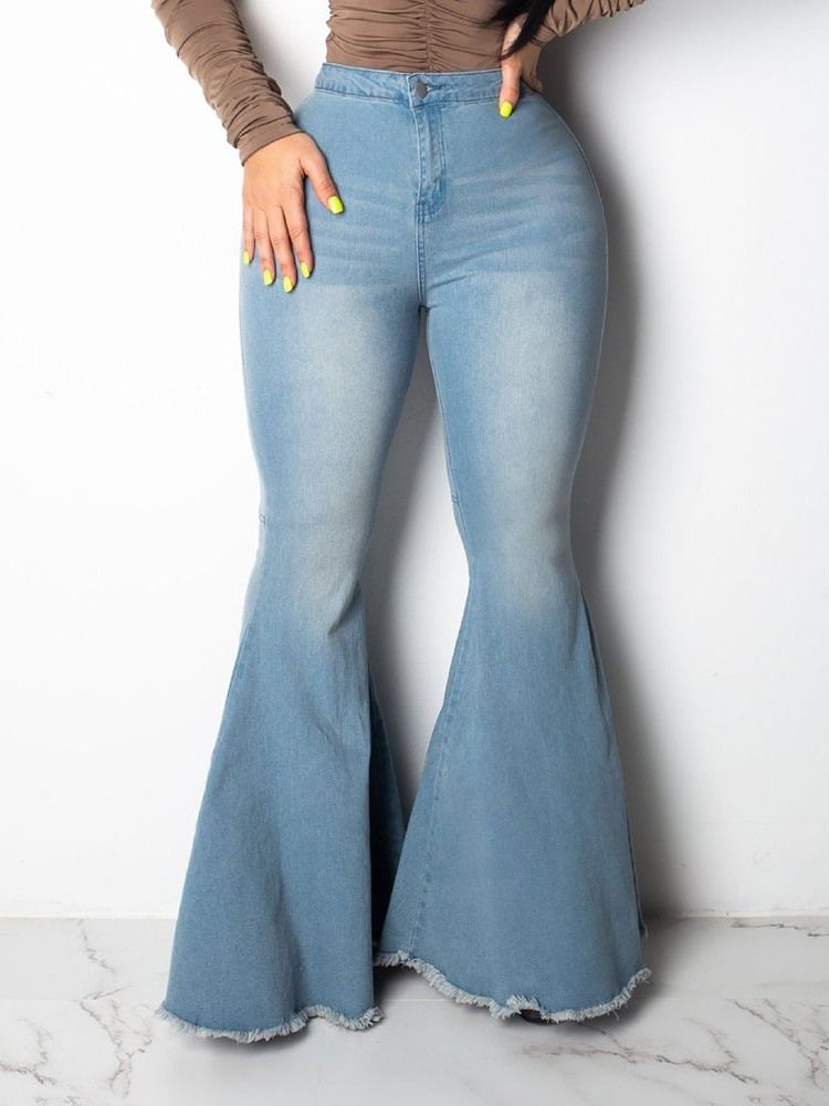 Calça Jeans Flare Simples Com Borla Fina E Cintura Média