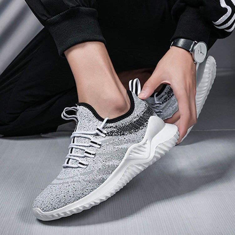 Tênis Masculino Flyknit Decotado Superior Com Cordões