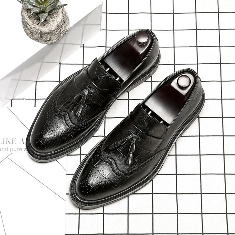 Dedo Do Pé Liso Pontiagudo Decotado Na Parte Superior Oxfords Masculinos