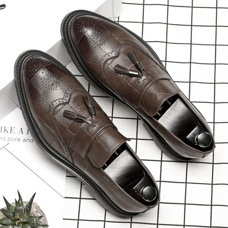 Dedo Do Pé Liso Pontiagudo Decotado Na Parte Superior Oxfords Masculinos