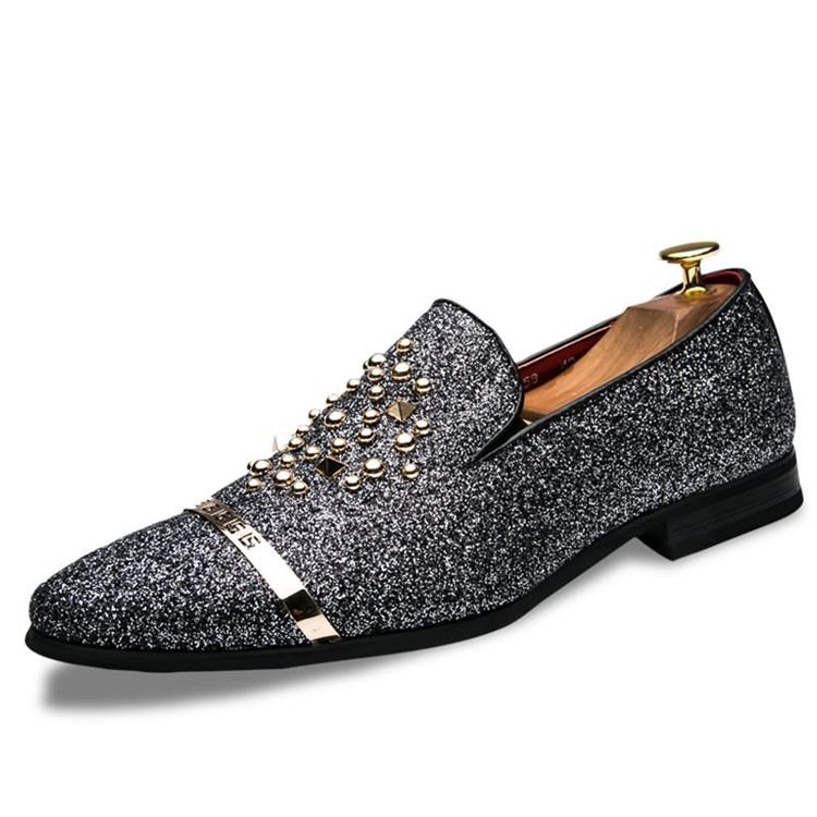 Sapatos Masculinos Com Rebite De Lantejoulas Pontiagudas