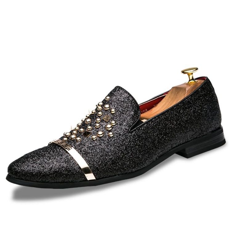 Sapatos Masculinos Com Rebite De Lantejoulas Pontiagudas