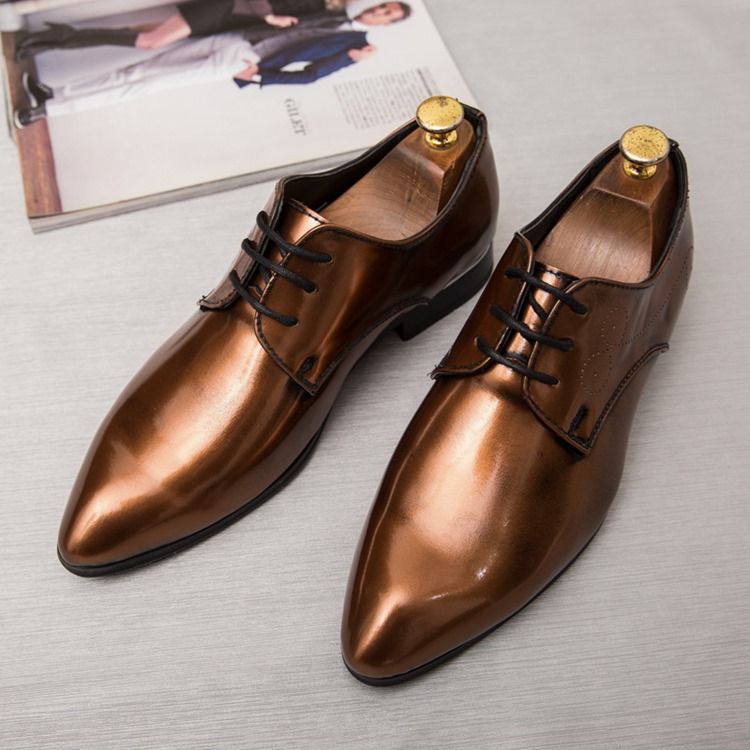 Sapatos Sociais Lisos Redondos Com Atacadores