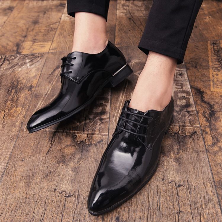 Sapatos Sociais Lisos Redondos Com Atacadores