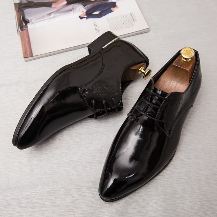 Sapatos Sociais Lisos Redondos Com Atacadores
