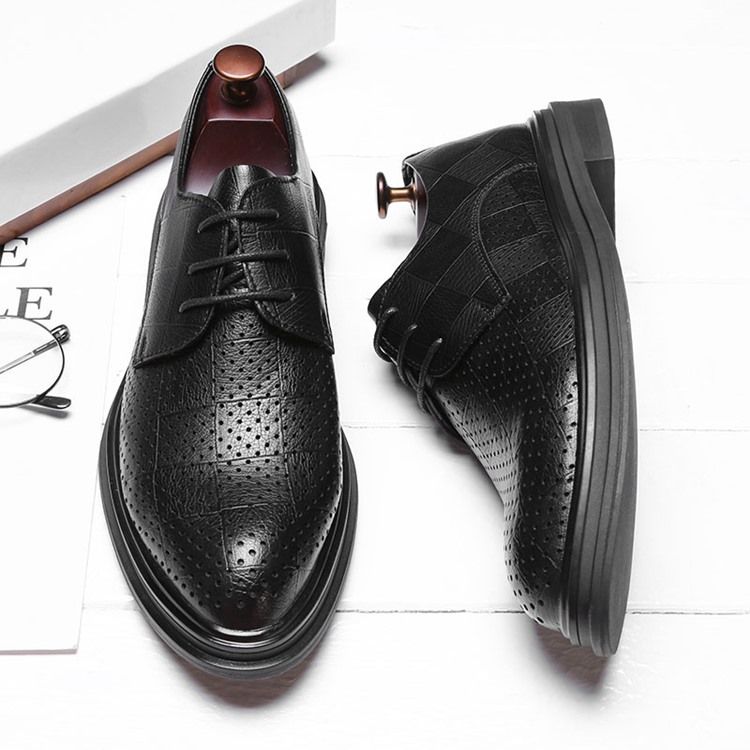 Sapatos Sociais De Salto Alto Com Cadarço Pontudo E Salto Alto