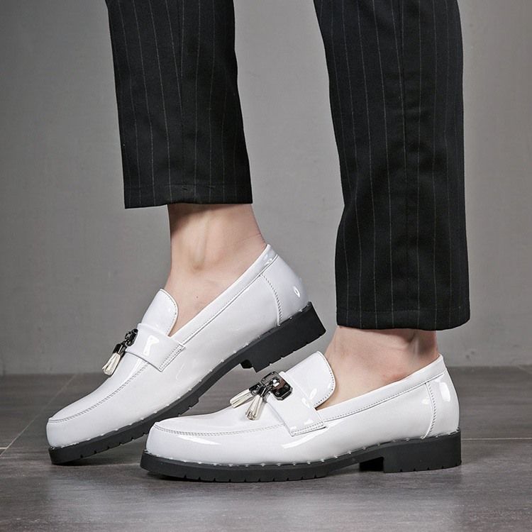 Sapatos Sociais Simples Com Franja Redonda Dedo Do Pé Redondo Slip-on