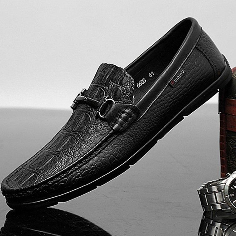 Mocassins Masculinos Com Corte Decotado Liso