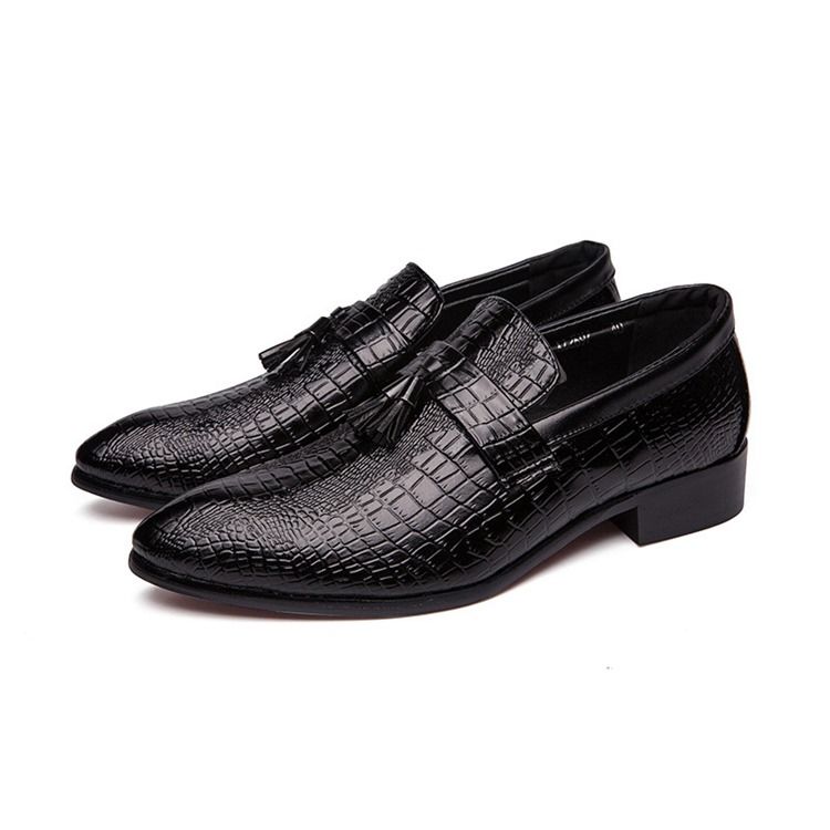 Sapatos Sociais De Bico Fino Com Padrão De Crocodilo