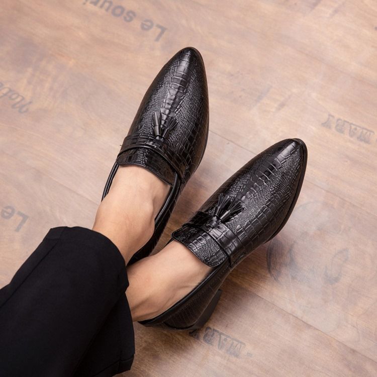 Sapatos Sociais De Bico Fino Com Padrão De Crocodilo