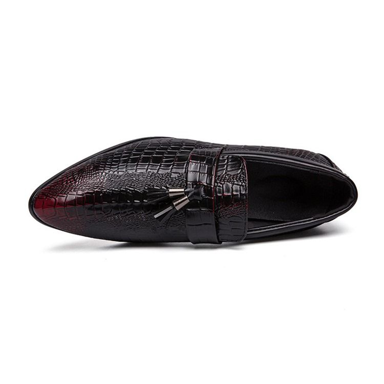 Sapatos Sociais De Bico Fino Com Padrão De Crocodilo