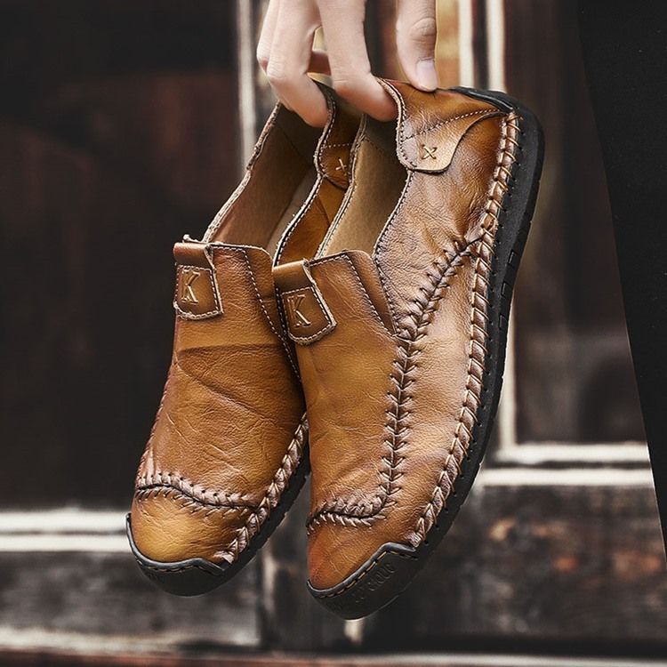 Tênis Liso Redondo Toe Masculino Simples