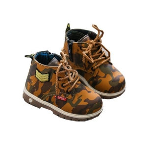 Botas De Bebê Em Bloco De Cor Simples