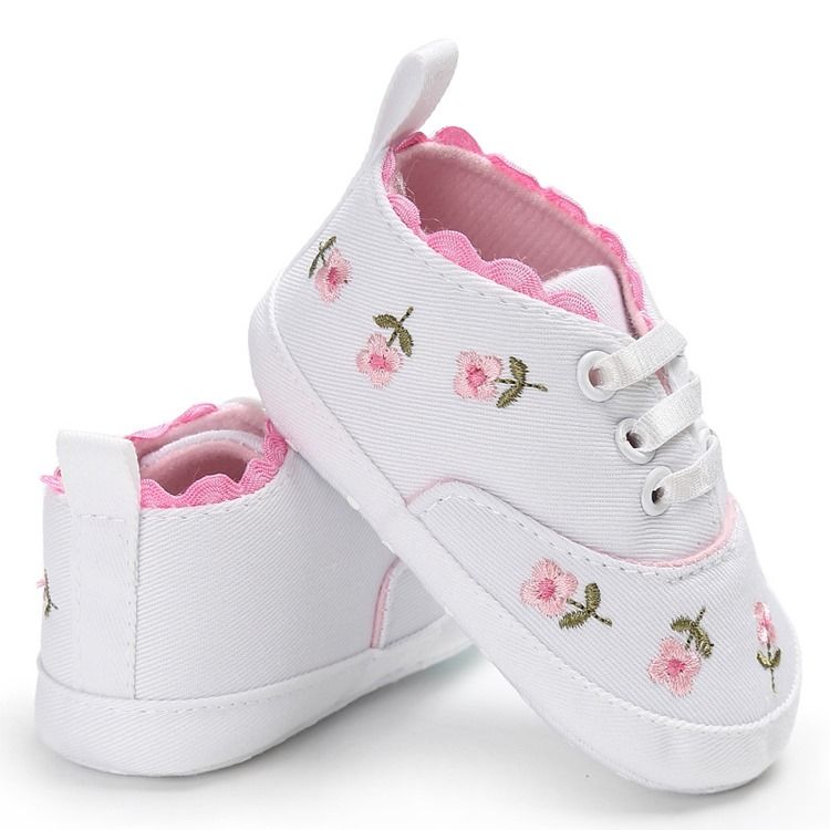 Sapatos De Criança Bordados Com Cordões