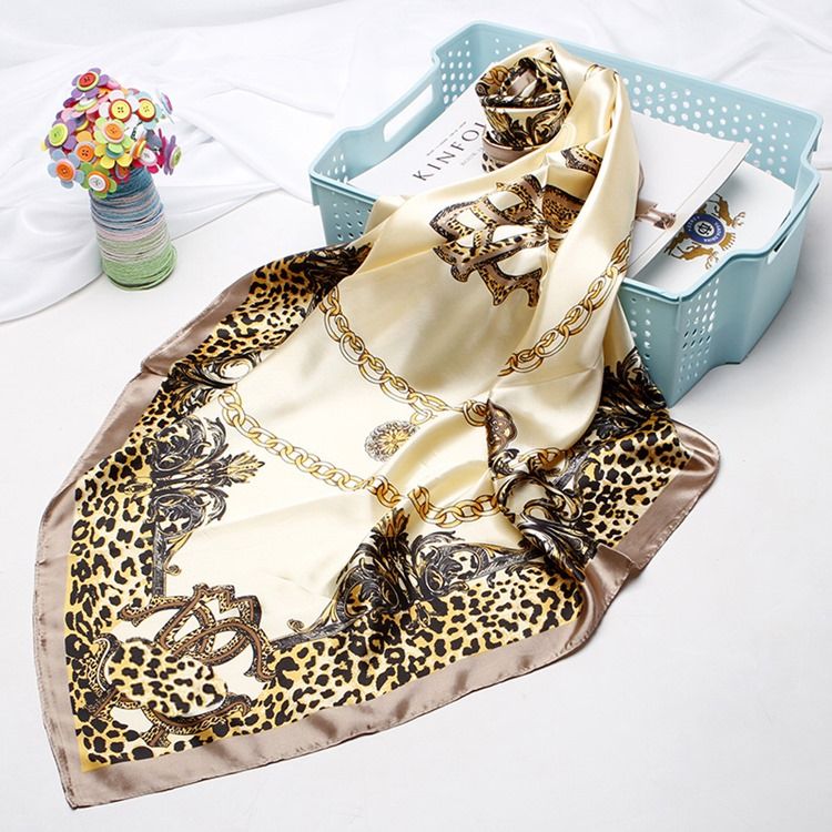 Imprimir Lenços Femininos Charmeuse Leopard Fashion
