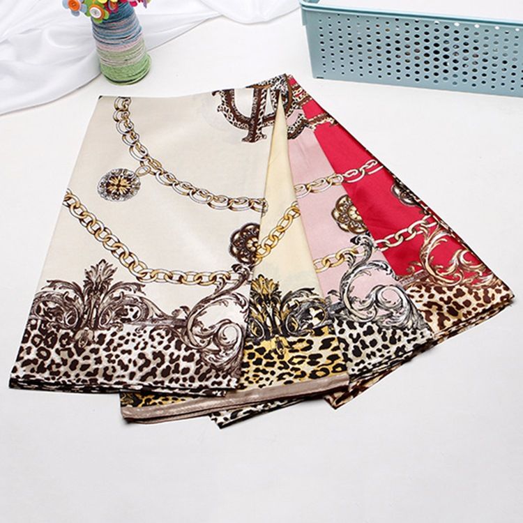 Imprimir Lenços Femininos Charmeuse Leopard Fashion