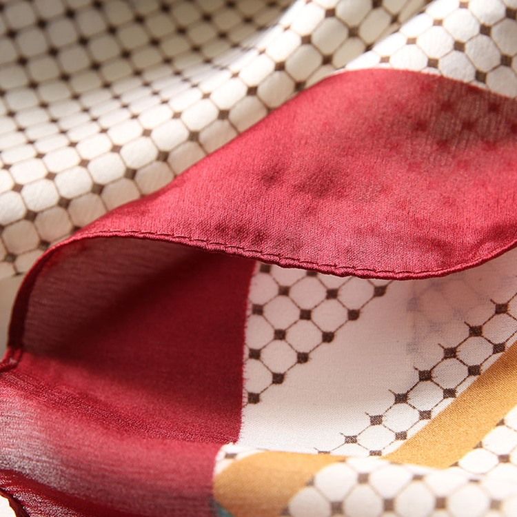Lenço Xadrez Feminino De Patchwork Charmeuse