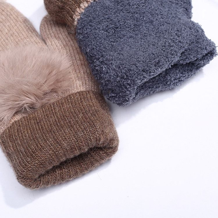 Luvas De Inverno De Pelúcia Em Bloco De Cores Femininas