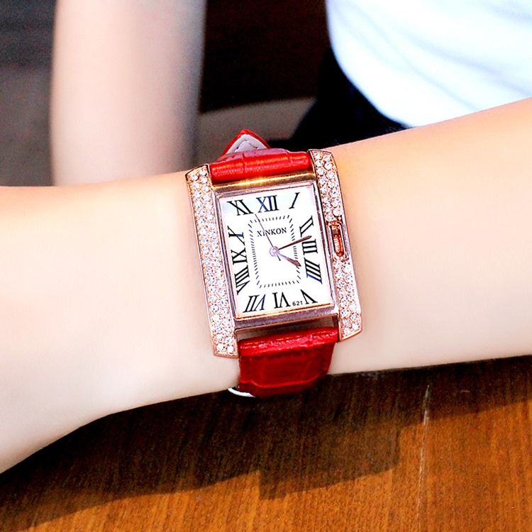 Relógio Feminino Com Pulseira De Couro Quadrada Diamante