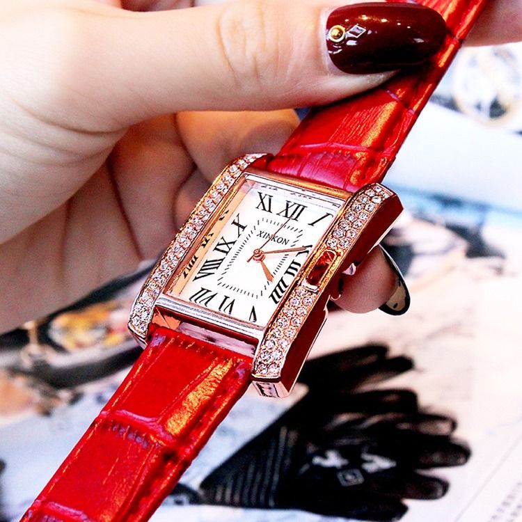 Relógio Feminino Com Pulseira De Couro Quadrada Diamante