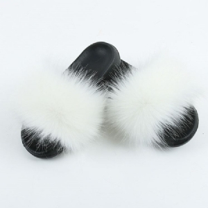 Pompon Feminino Plano Com Chinelos Simples