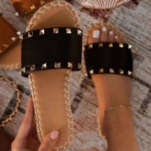 Rebite Feminino Flip-flop Plano Com Chinelos Lisos