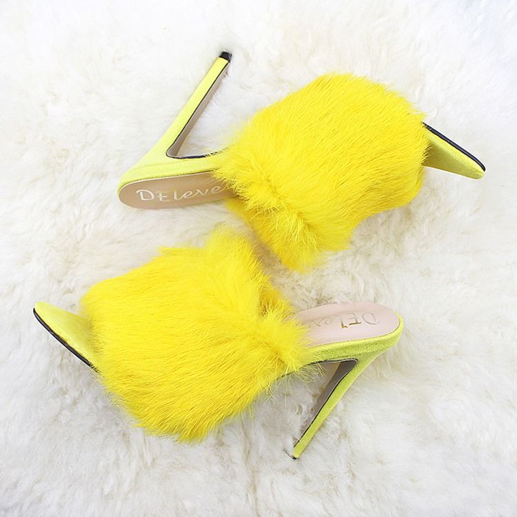 Sapatos Mules Femininos Com Pêlo Faux Flip Flop E Salto Agulha
