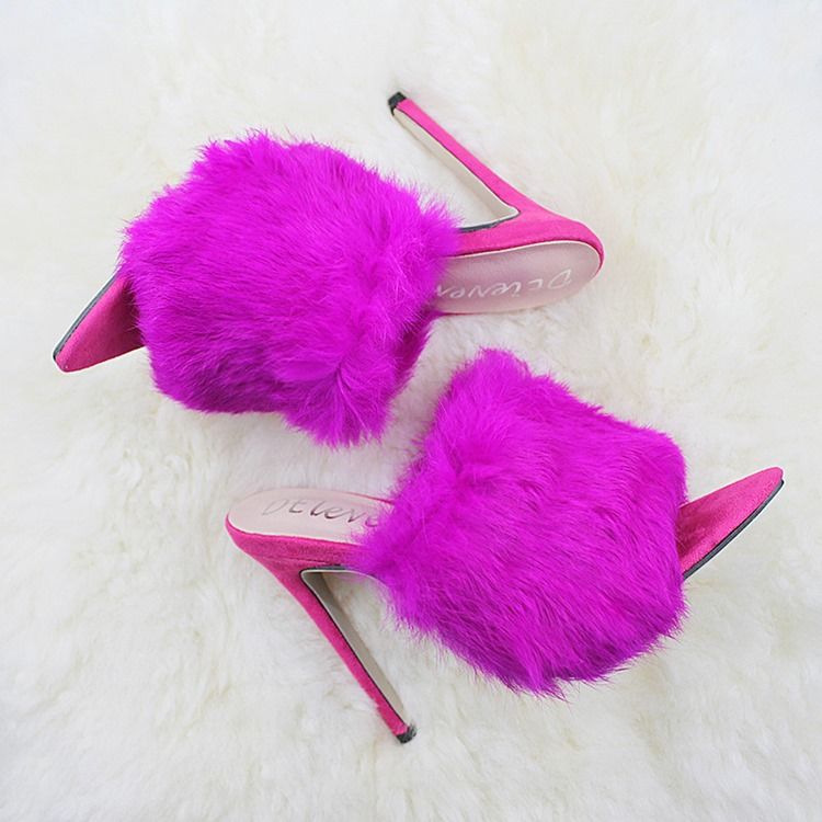 Sapatos Mules Femininos Com Pêlo Faux Flip Flop E Salto Agulha