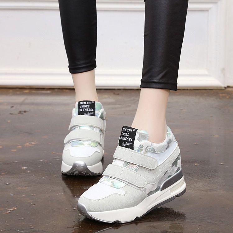 Tênis Feminino De Velcro Com Plataforma De Camuflagem Patchwork
